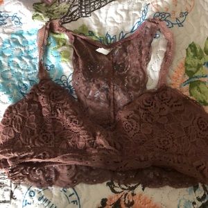Im selling a bralette!